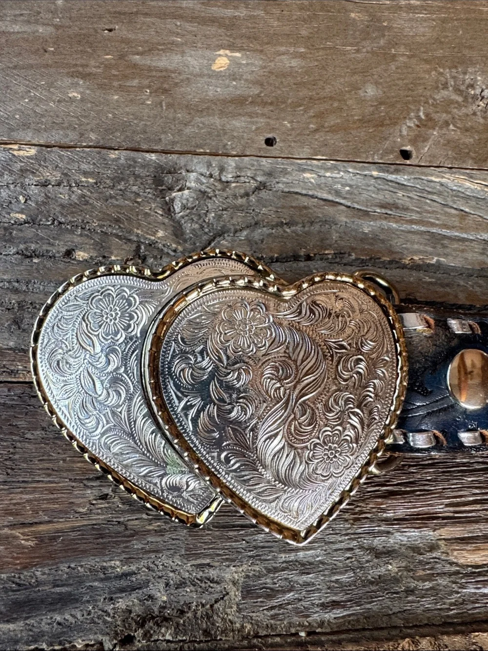 Western‎ leather tooled belt, double heart Silvertone buckle w/ name Amy 36”